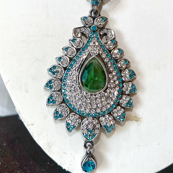 Indian Pakistani jewelry-Light sky blue and silver crystal necklace earring set - Picture 5 of 7